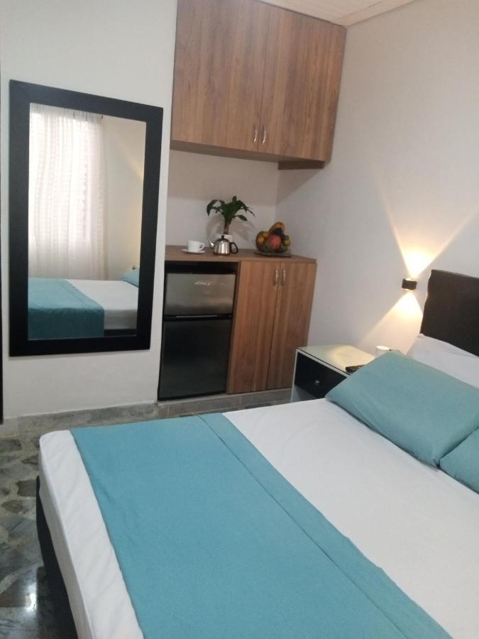 Vip Apartasuites Rosales Medellín Eksteriør bilde