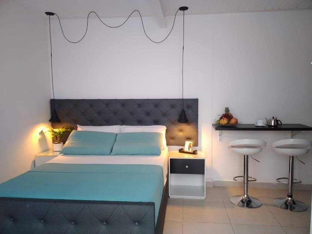 Vip Apartasuites Rosales Medellín Eksteriør bilde