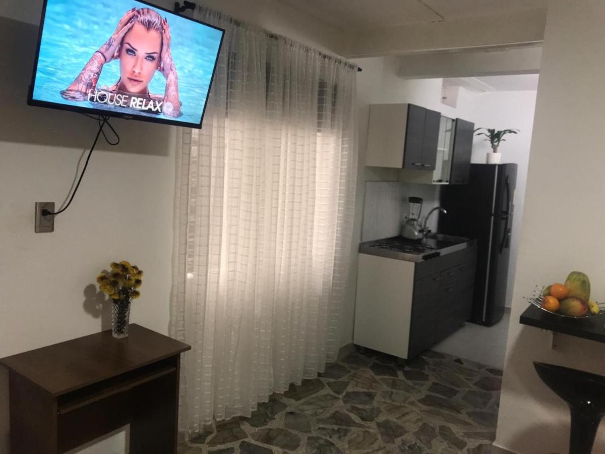 Vip Apartasuites Rosales Medellín Eksteriør bilde