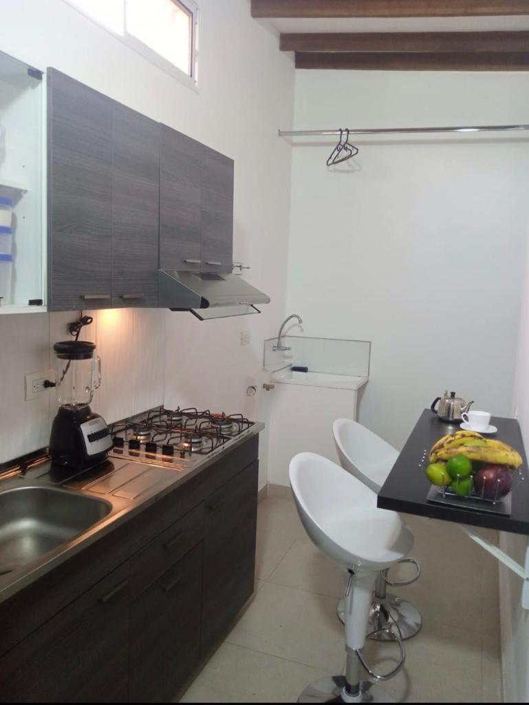Vip Apartasuites Rosales Medellín Eksteriør bilde