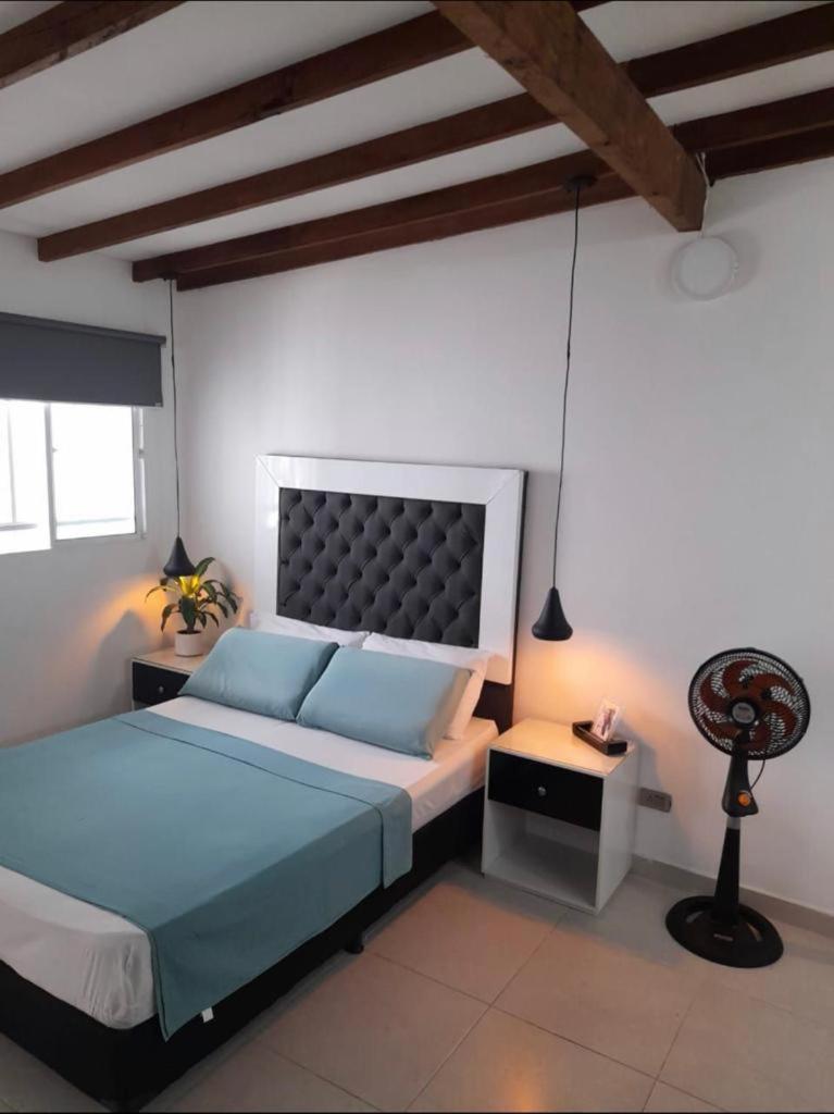 Vip Apartasuites Rosales Medellín Eksteriør bilde