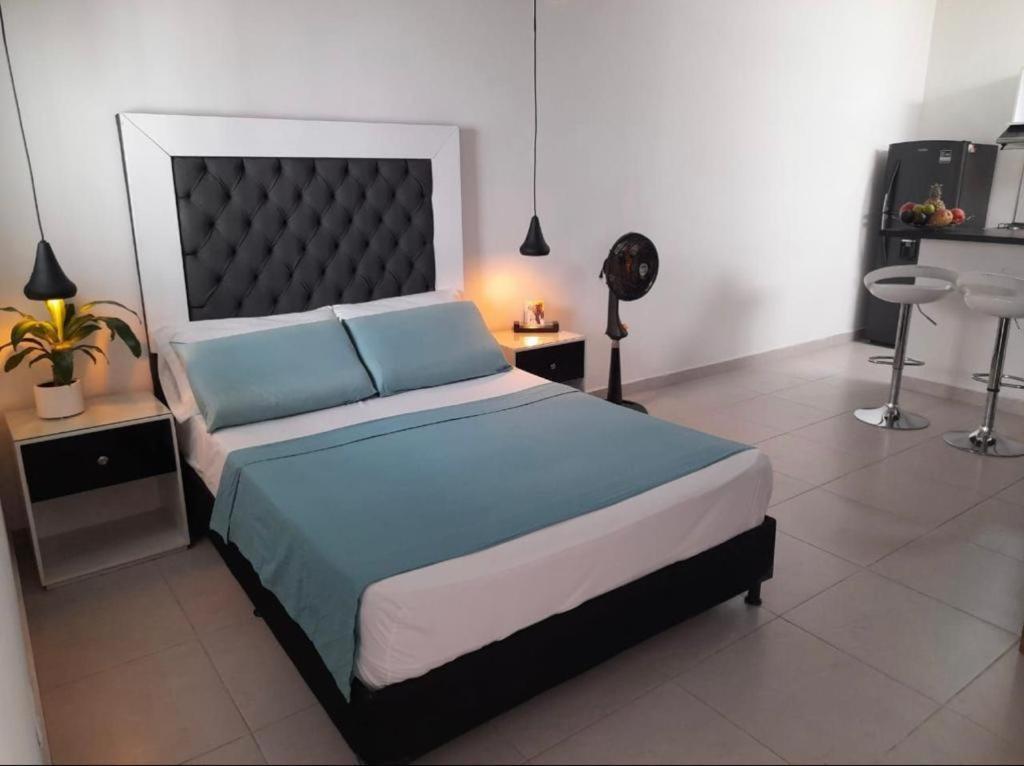 Vip Apartasuites Rosales Medellín Eksteriør bilde