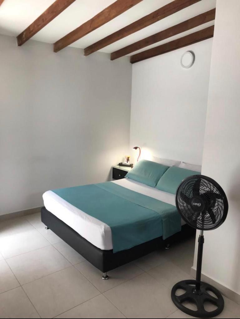 Vip Apartasuites Rosales Medellín Eksteriør bilde