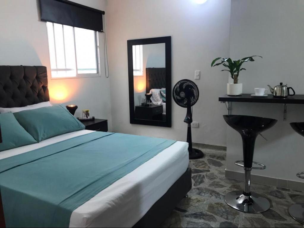 Vip Apartasuites Rosales Medellín Eksteriør bilde