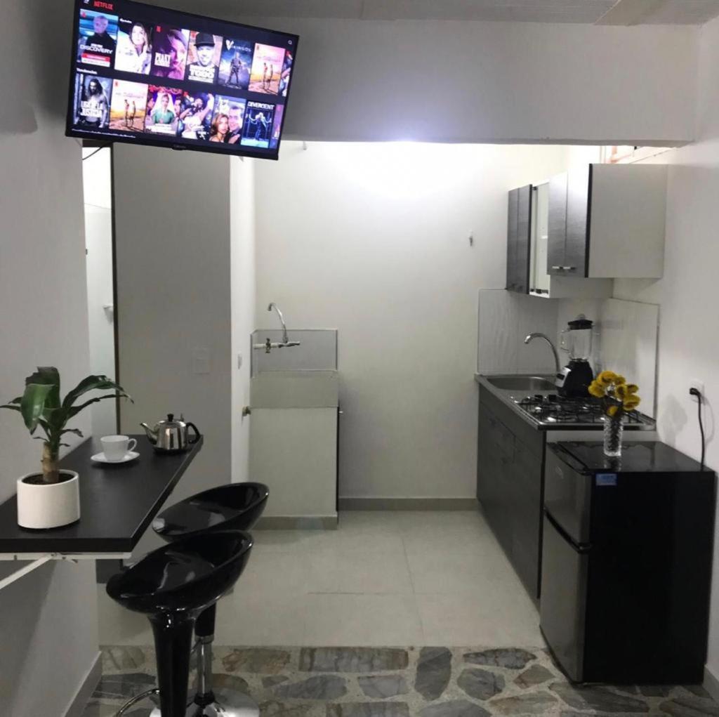 Vip Apartasuites Rosales Medellín Eksteriør bilde
