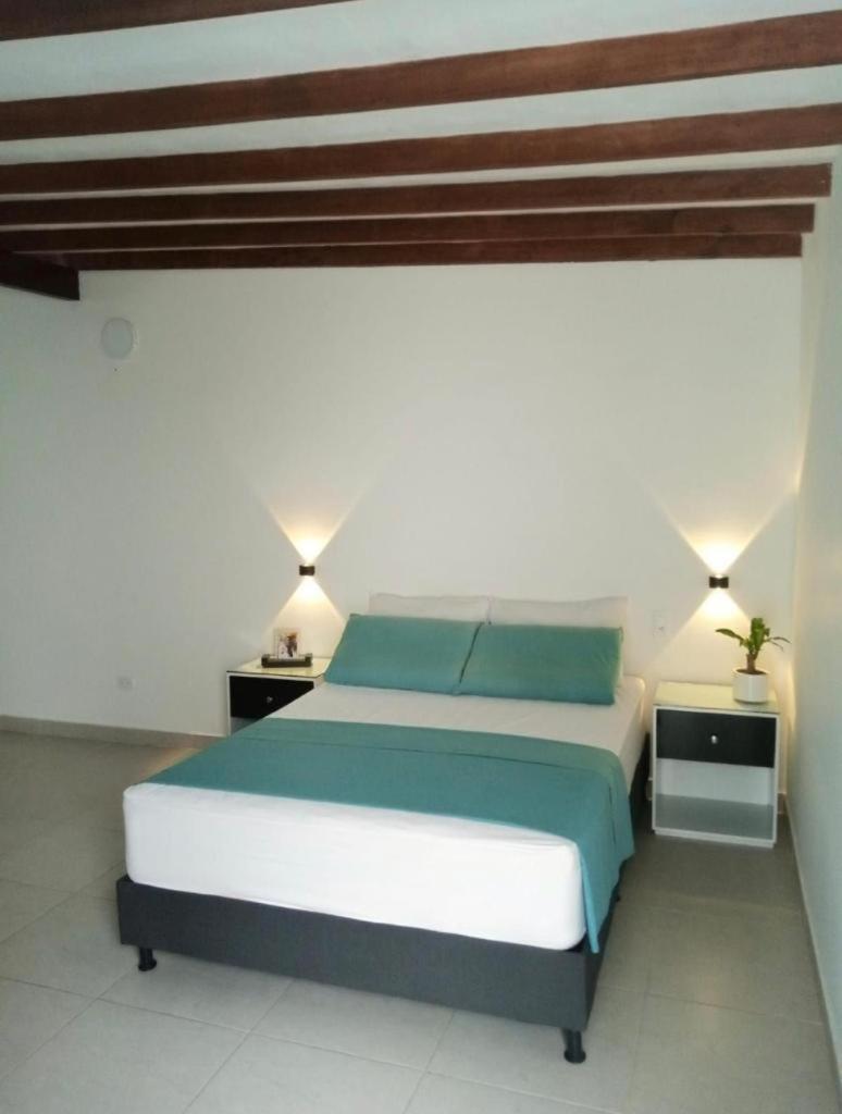 Vip Apartasuites Rosales Medellín Eksteriør bilde